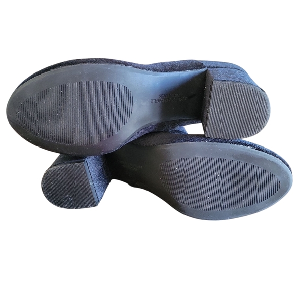 American Eagle Women's Black Velvet Fall Booties - Size 8 - Picture 10 of 14